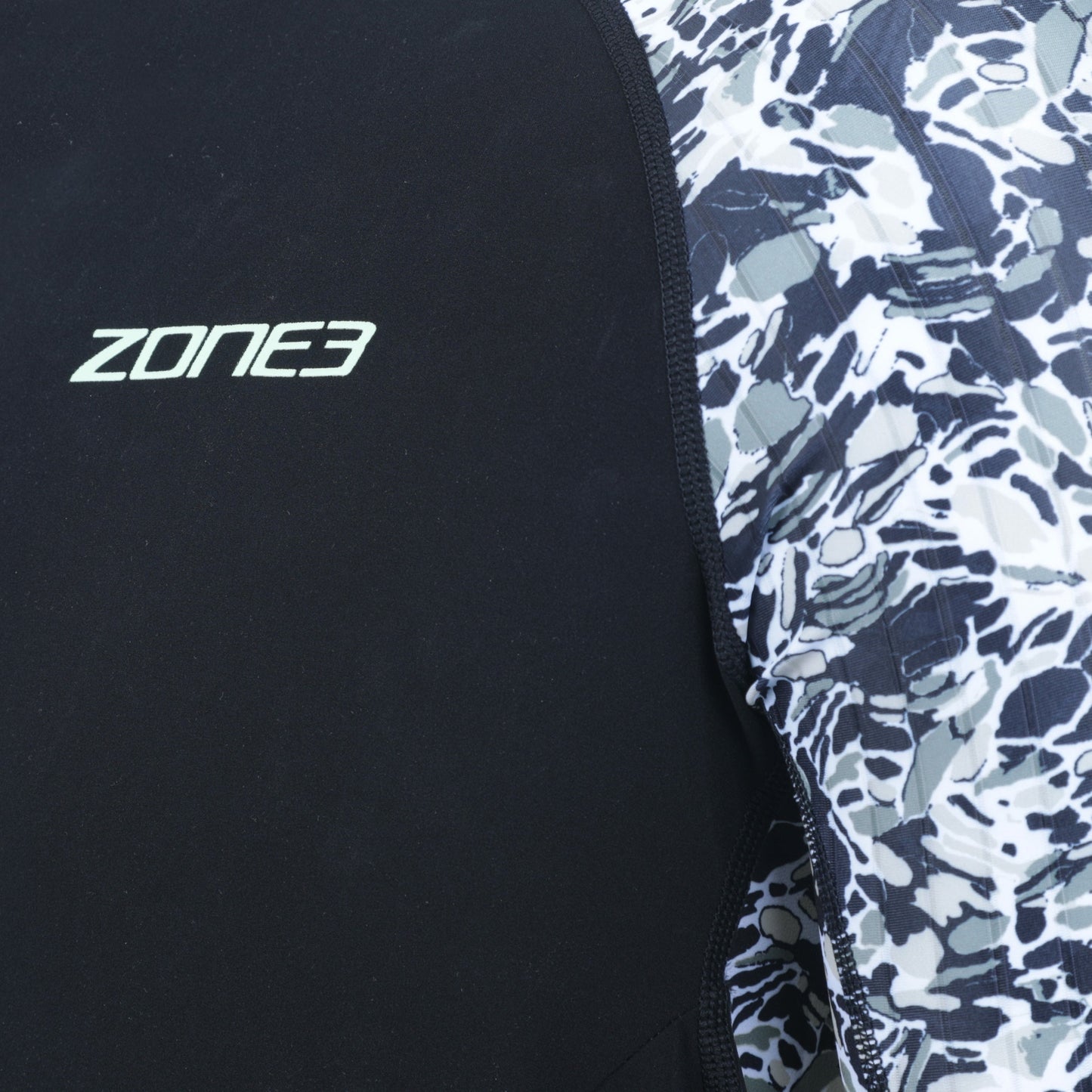 ZONE3 Men's Lava Short Sleeve Trisuit